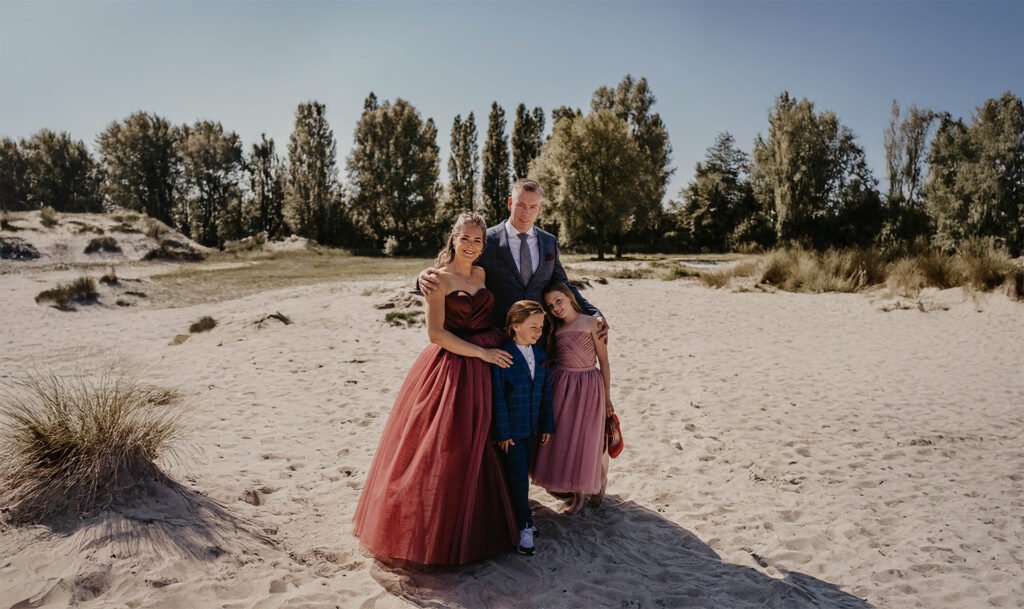 Jessica Beemster Master Tailor - maatpak en maatjurk in de duinen